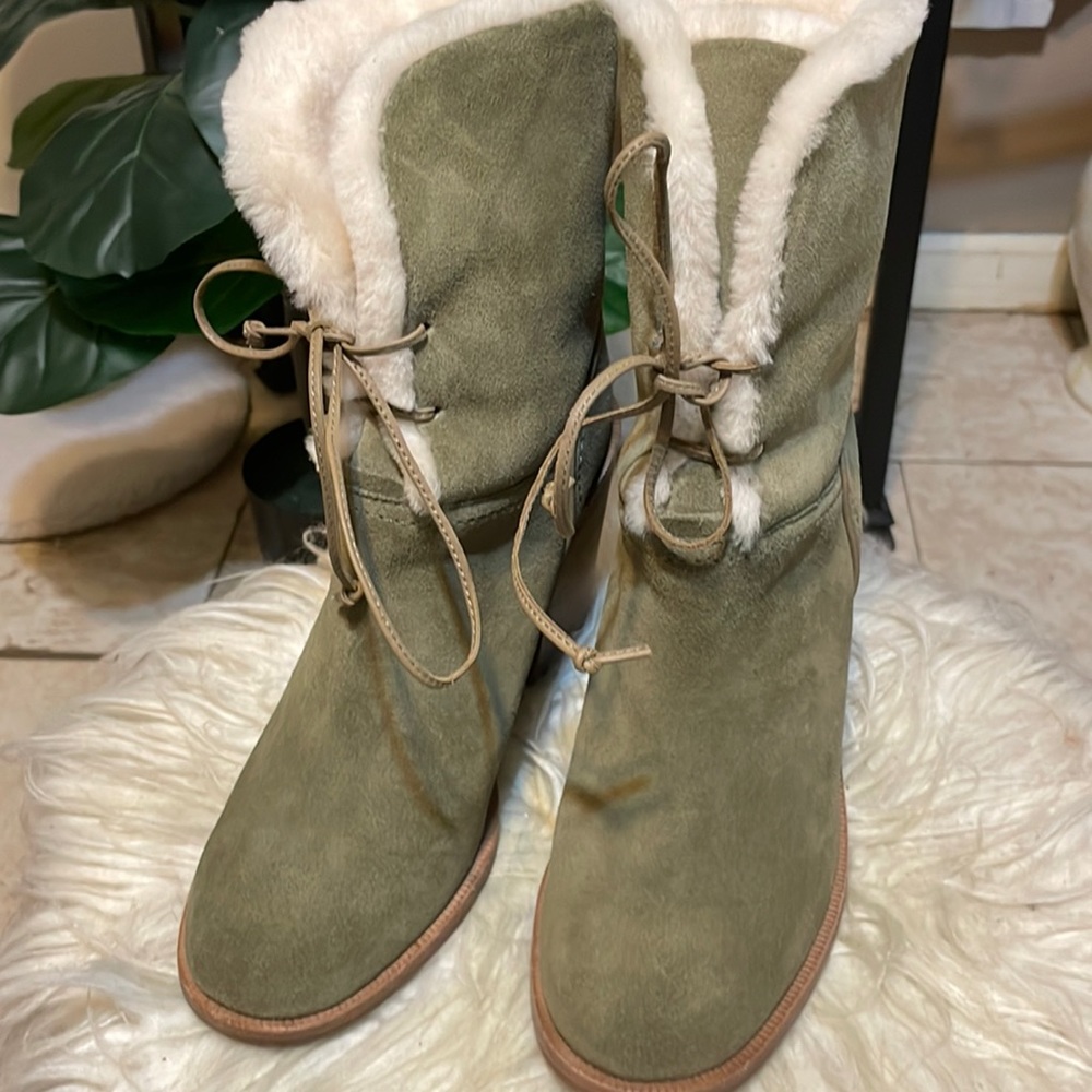 Ugg Australia Jerene Green Sheepskin Heel Boots Suede